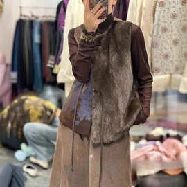琎口水貂毛拼接桑蚕丝新中式国风马甲女皮草真丝2025冬季短款洋气
