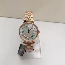 ��ʯӢ����1909�¿�r�Ь���M�����ֱ���ʯӢ��ˮ�W��䓎�Ů