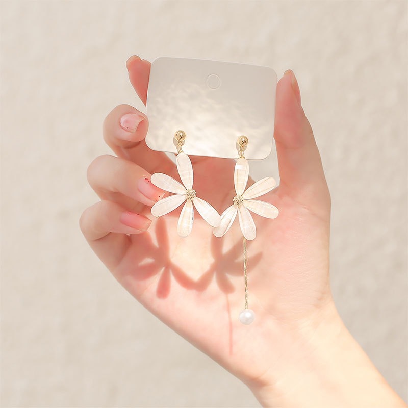 1 Pair Cute Sweet Flower Plating Arylic Imitation Pearl Alloy Drop Earrings display picture 3