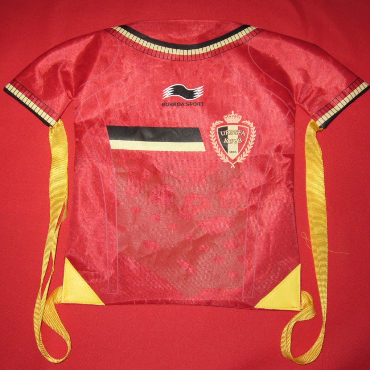 专业厂家 球衣形状牛津布运动球衣折叠束口袋 欧标