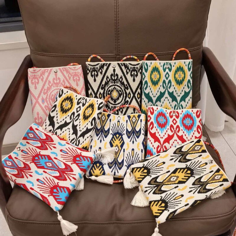 New Xinjiang Ethnic Style Knitted Bag with Artistic National Style, Large Capacity, Fashionable with Adras Pattern Tassels New Xinjiang Ethnic Style Knitted Bag with Artistic National Style, Large Capacity, Fashionable with Adras Pattern Tassels