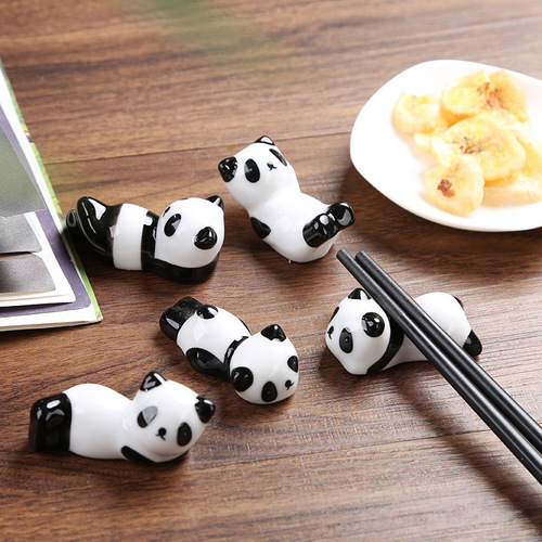 National treasure red panda ceramic crafts small ornaments panda chopstick holder restaurant animal chopstick pillow household chopstick holder