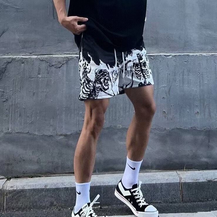 Retro Skull Flame Basketball Shorts American Style Knee-Length Fitness Quarter Shorts Men's Breathable Quick-Dry Training Shorts Retro Skull Flame Basketball Shorts American Style Knee-Length Fitness Quarter Shorts Men's Breathable Quick-Dry Training Shorts