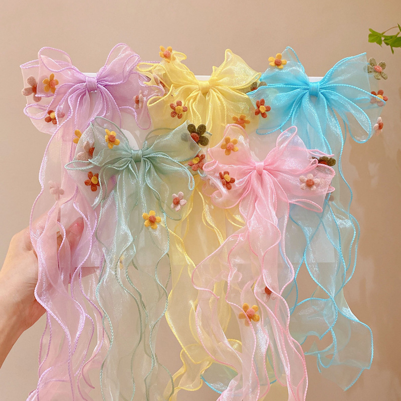flower streamer