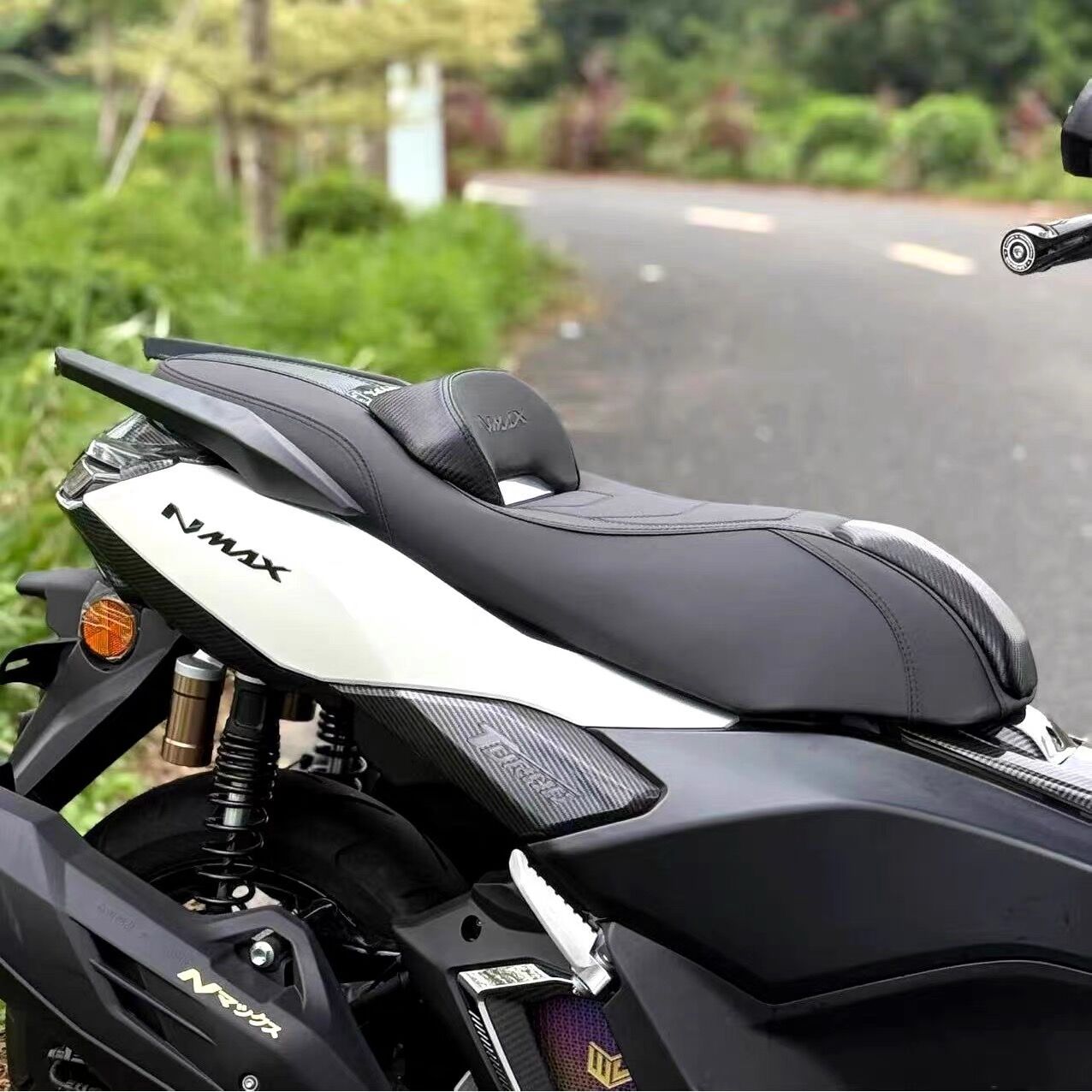 Suitable for 25-26 Yamaha NMAX155 modified seat cushion assembly, Indonesian seat cushion with lumbar support, waterproof
