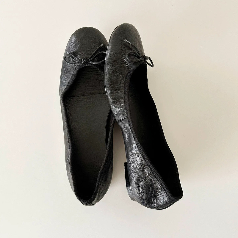 In-stock version~New bow-knot chunky-heel shallow-toe pumps for women, 2026 early autumn new collection, French patent leather round-toe style