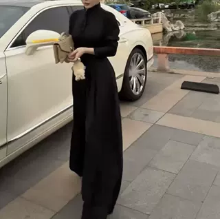 26701大爱美依缘2026秋季新款赫本风立领黑色收腰气质长款连衣裙