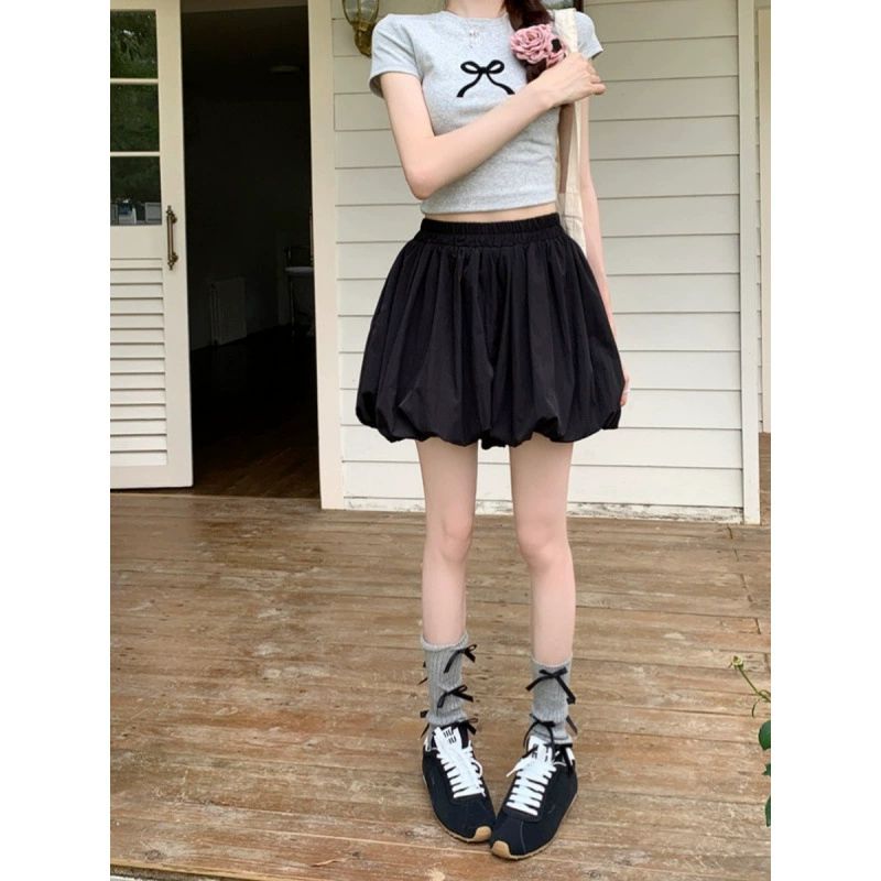 Design summer skirt, trousers, fitted shorts for leisure, trend of season, high waist, loose fit