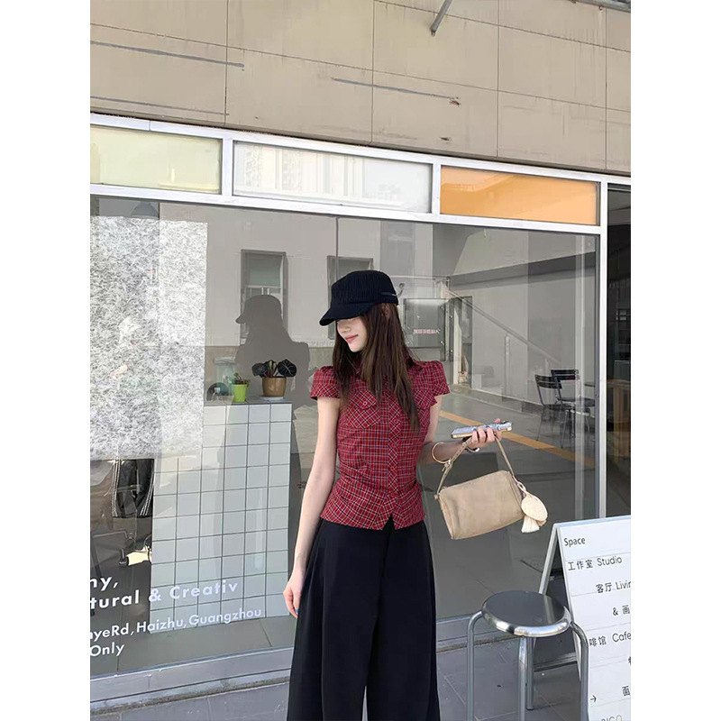 Magic Queen Red Plaid Short-Sleeve Shirt for Women, Summer Korean Style Slim-Fit Waist-Cinching Top Magic Queen Red Plaid Short-Sleeve Shirt for Women, Summer Korean Style Slim-Fit Waist-Cinching Top