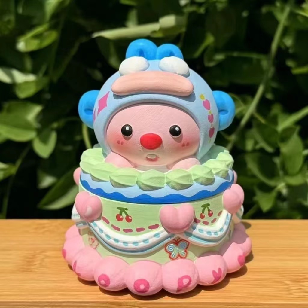 흰 배아가 있는 흰 흰동가리 항아리