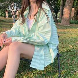 绿色条纹衬衫女春秋2026新款小个子设计感小众宽松开衫长袖上衣