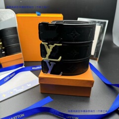 新型Lメンズベルトの滑らかなボタンのv字の母のベルトの青年の格子の紋様のズボンのベルトの潮流のカジュアルなビジネスのベルト