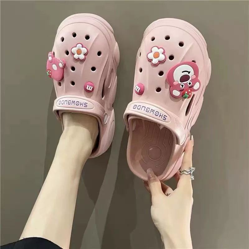 Милый мультяшный клубничный медведь, обувь в пещере на толстой подошве, женская летняя верхняя одежда, немой носок, модные пляжные Повседневные тапочки в стиле кибер-знаменитостей