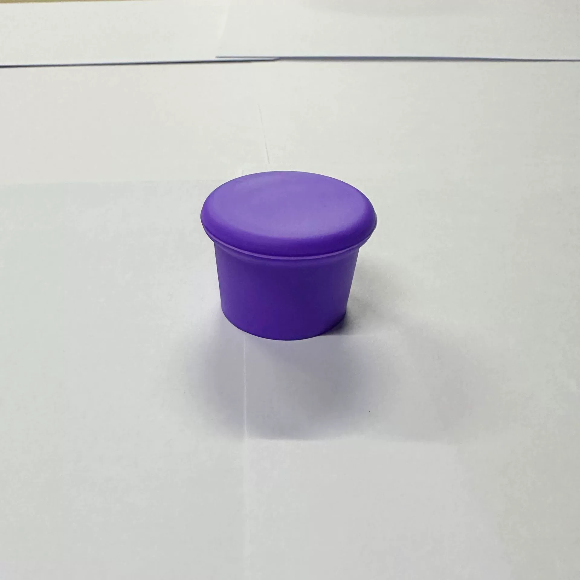 Silicone Bottle Stopper, Food-Grade Round Cap, Wine & Beer Sealer, BPA-free (3.6×2.6×3 cm)