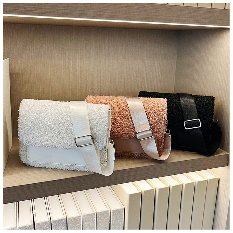 The 2024 new Korean-style trendy square lambskin patchwork single-shoulder crossbody bag is a fashionable and cute small square bag for girls undefined