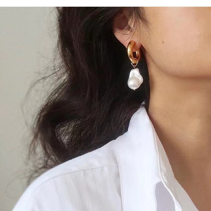 Irregular Pearl Hoop Earrings Fashion European Retro Style_voghion.com