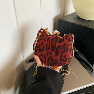 Winter Trendy 2024 New Korean Style Trendy Fashion Leopard Print Distinctive Women's Chain Lock Buckle Crossbody Shoulder Bag