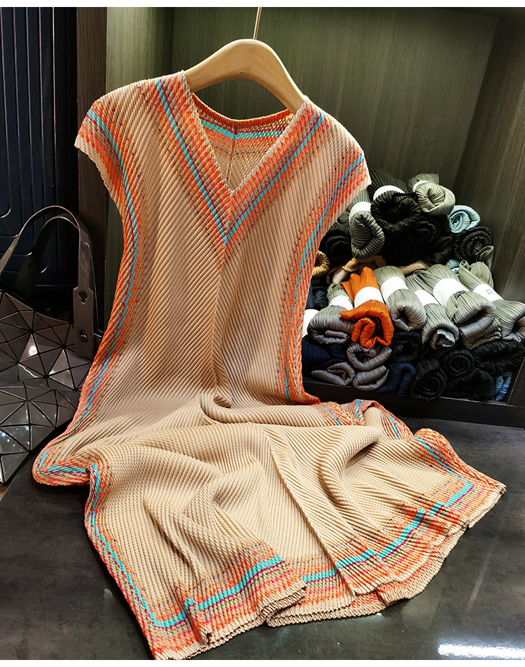 Váy maxi xếp ly rồng phong cách dân tộc cổ chữ V co giãn cao — Màu đen, Màu xanh lam, Màu hồng, Màu kaki chi tiết 5