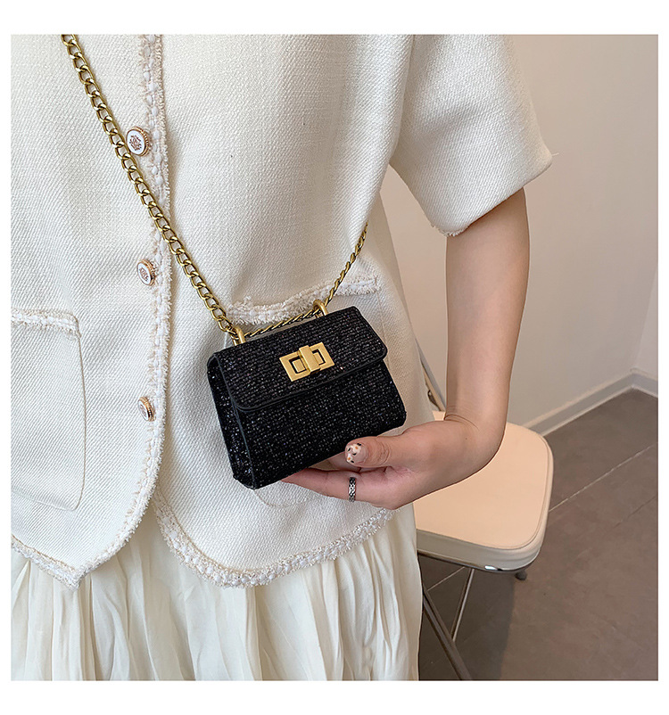 Women's Mini Pu Leather Solid Color Vintage Style Metal Button Square Buckle Crossbody Bag display picture 4