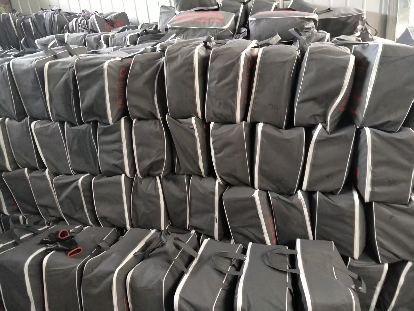 Car Cover, Car Hood, Full Car Protection Against Sun, Rain, Snow, Dust, and Bird Droppings, Suitable for All Seasons