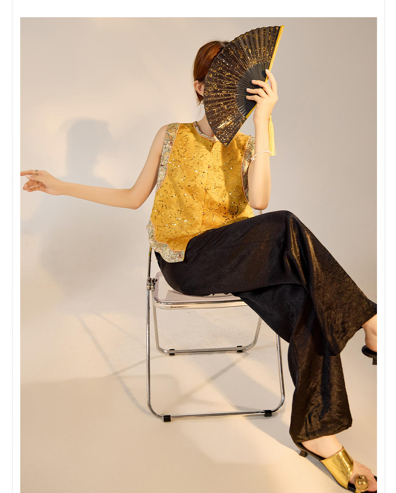 Áo vest gile nữ phong cách retro Tân Trung Hoa, cổ đứng, thêu đính hạt cườm tinh xảo — Vàng chanh chi tiết 2