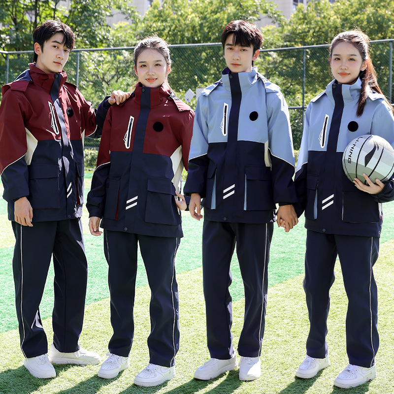 Uniforme de invierno de estudiantes de primaria y secundaria a prueba de viento calentamiento deportivo de ocio tres piezas de ropa de clase personalizada gruesa