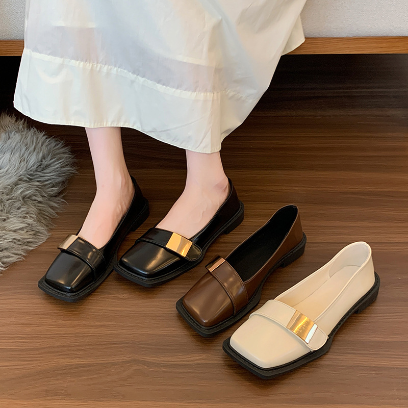 Fashionable retro shoes