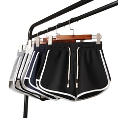 Shotsスポーツ風三分半ズボンヨガはやせています。