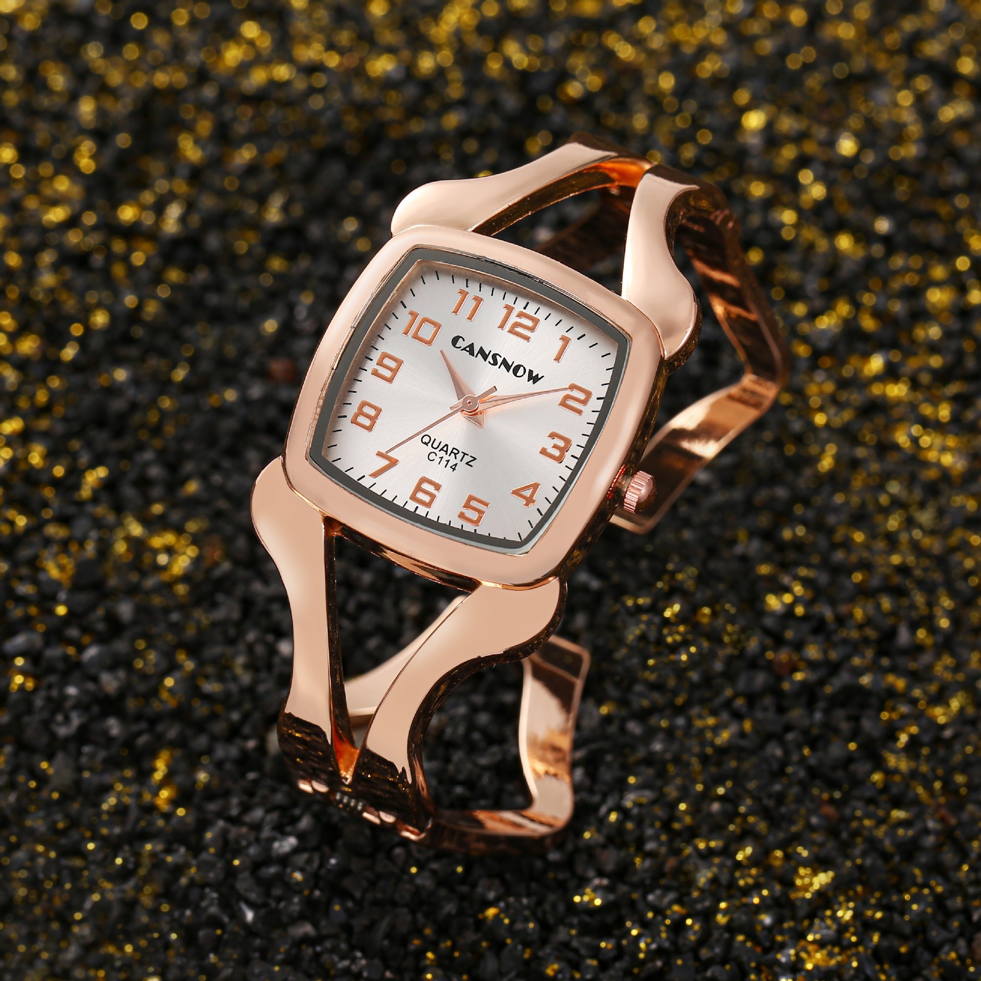 Casual, Daily Occasion Retro Classic Style Geometric Opening Alloy Strap Quartz Watch