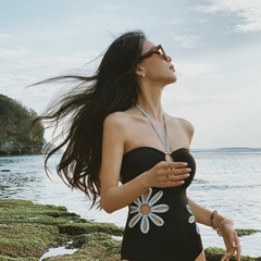 2025 New Triangle One-Piece Swimsuit for Women, Abdomen Covering, Slimming Beach Vacation Hot Spring Swimsuit for Women【Drop Shipping】