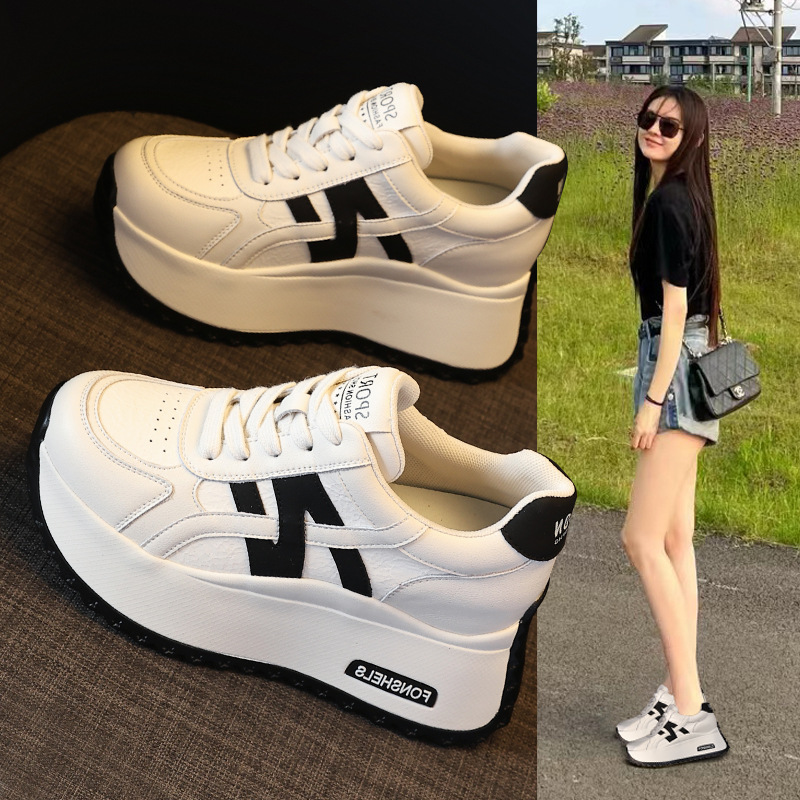 Giày sneaker nữ đế dày tăng chiều cao phong cách Đức Huấn — Cơm trắng mơ