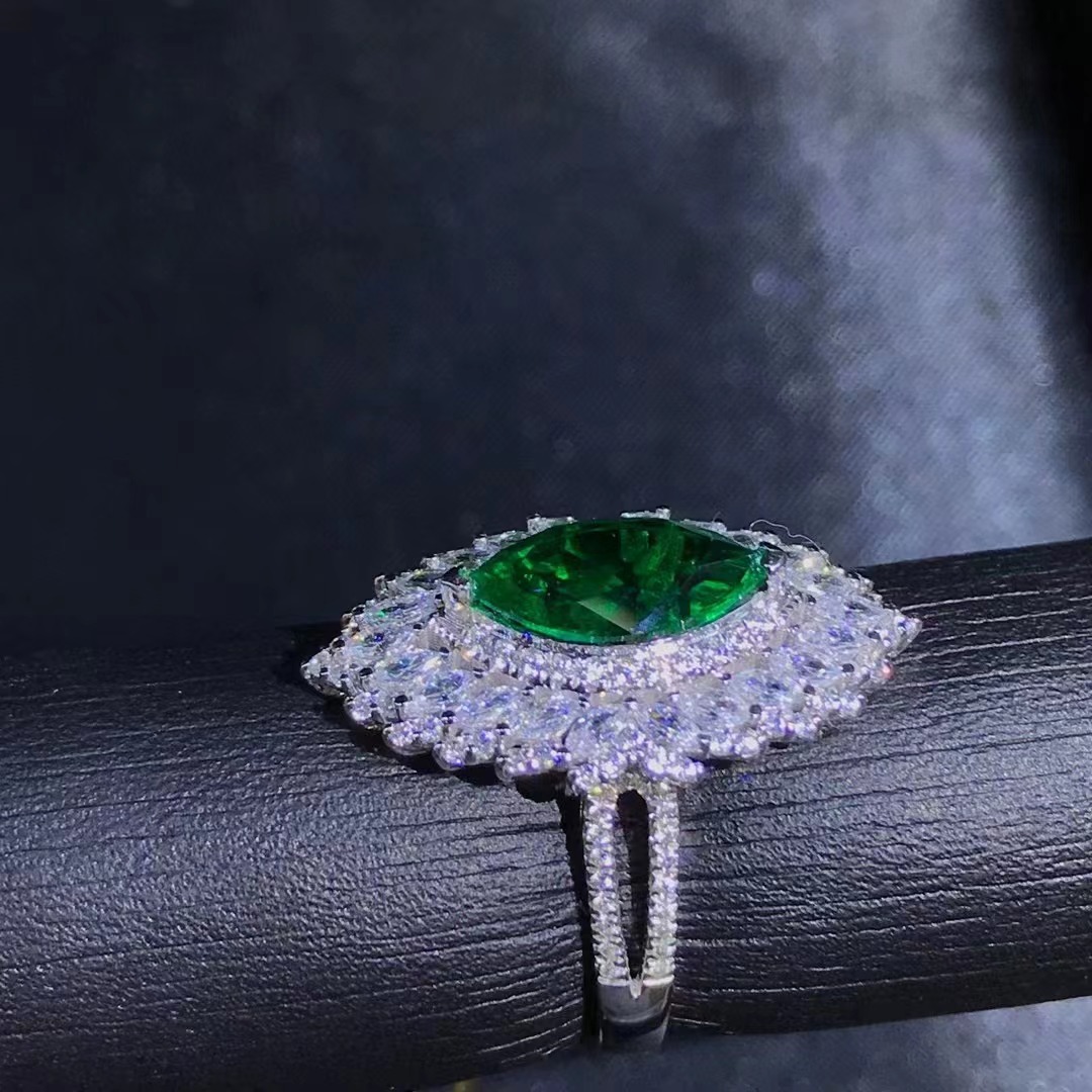 Luz de lujo 1.58 quilates colombiano cultivado anillo esmeralda ojo de caballo oro 9 quilates con anillo de diamante de alto carbono