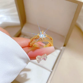 项链;耳环;戒指