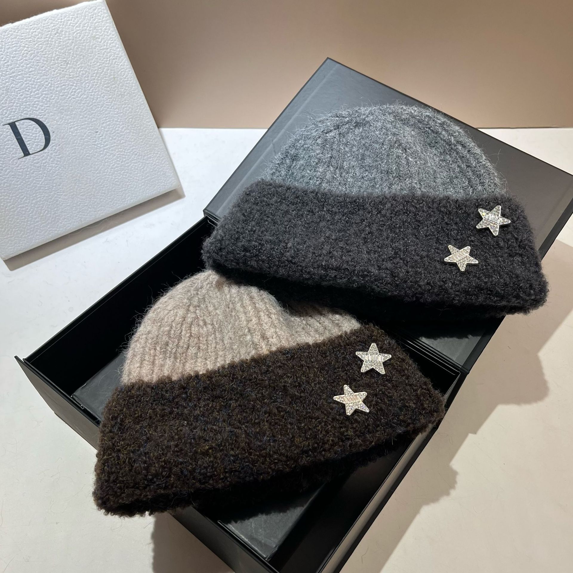 Women's Elegant Princess Sweet Star Eaveless Wool Cap display picture 4