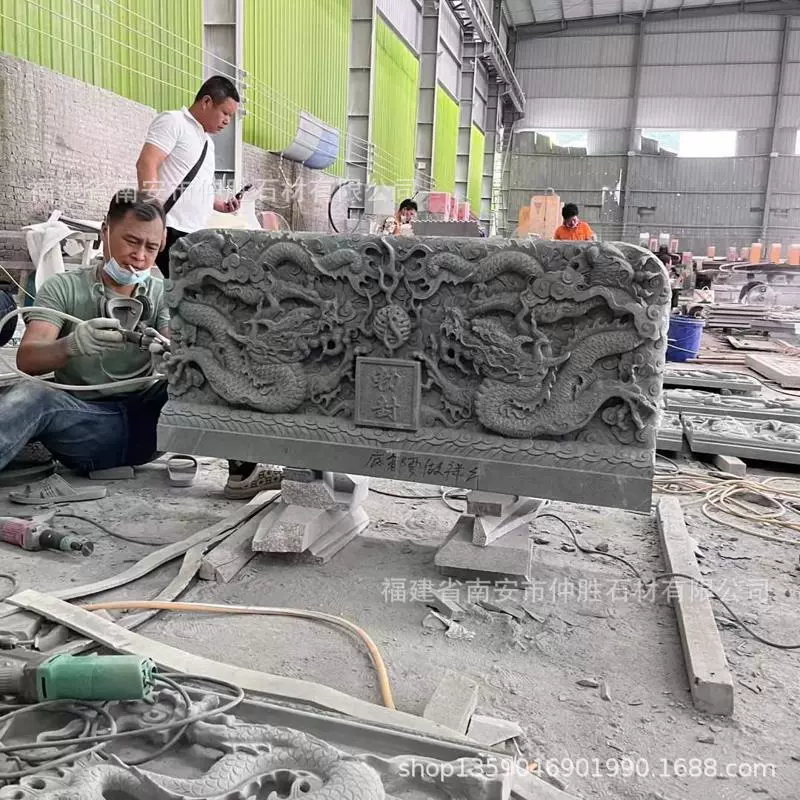 Традиционная резьба по нефриту