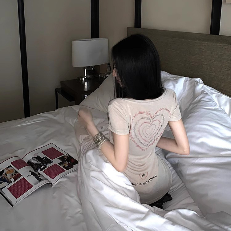 Letter Printed Short-sleeved Shoulder T-shirt Women's Summer Back Love Slim-fit Tight Waist Design Hot Girl Slim-fit Top