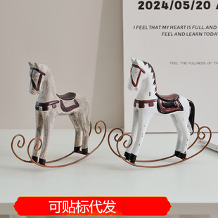 ľ�|�u�u�R���W�͹����f��ɫСľ�R�ҾӃ�ͯ���b�����ľ�|�[���R