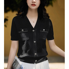 Xiaoxiangfeng V ネック半袖黒セーター女性のための 2025 夏の新しいファッショナブルなスタイルのルーズスリムトップ
