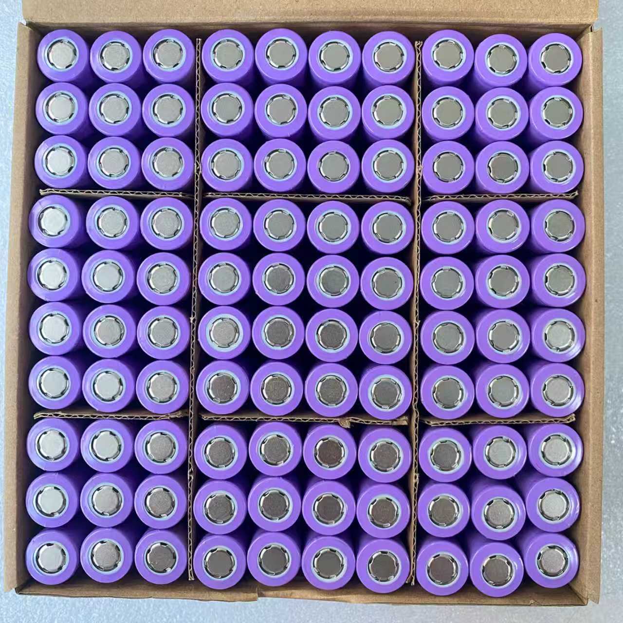 Batería Jungenli 18650 de 3.7V, batería de litio con cabeza plana puntiaguda, celda de almacenamiento de energía, certificación 3C, venta directa de fábrica completa