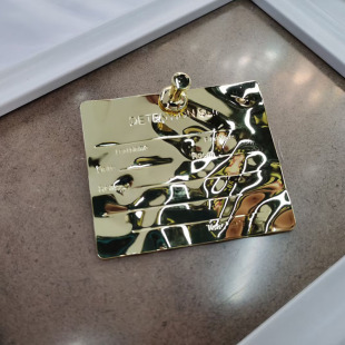 �¿�INS�ް������b���� ����������ĸ������Ů�ٴ�΄e����l