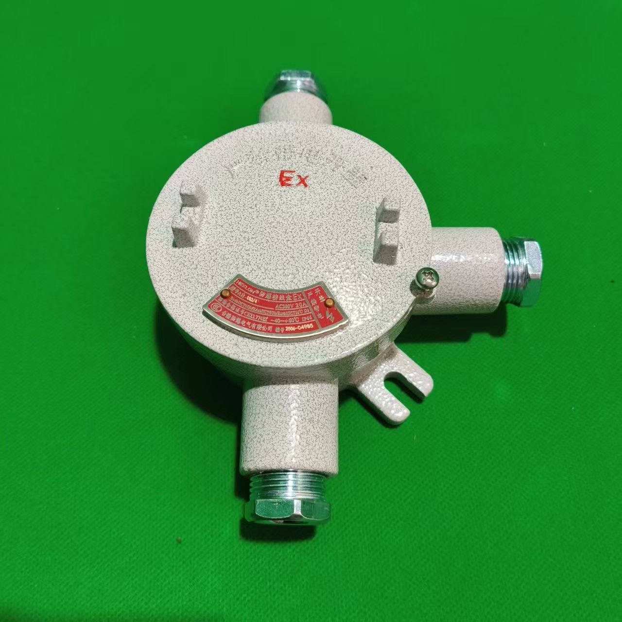 ����¡������������ͨ���ߺ�(IIC+IIIC)