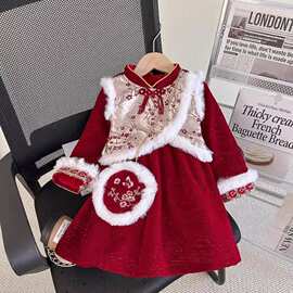 女宝宝年服加绒连衣裙冬款2025新款国风洋气时髦外穿加厚新年红裙