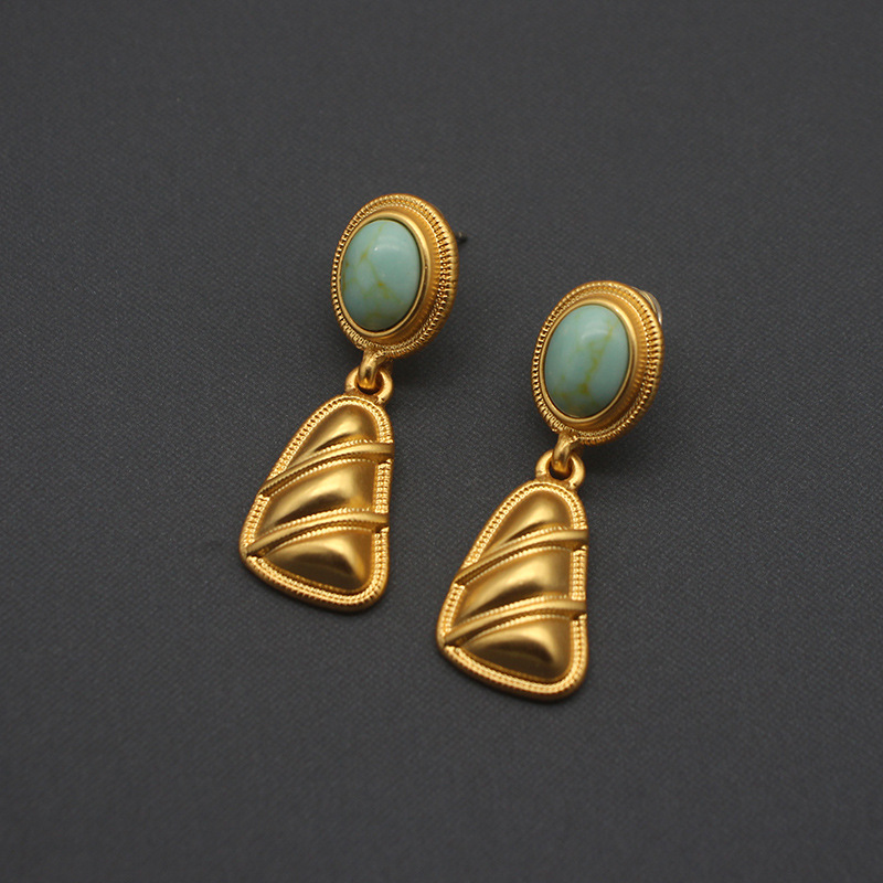 Set collana e orecchini con pietre in oro vintage geometrico_voghion.com