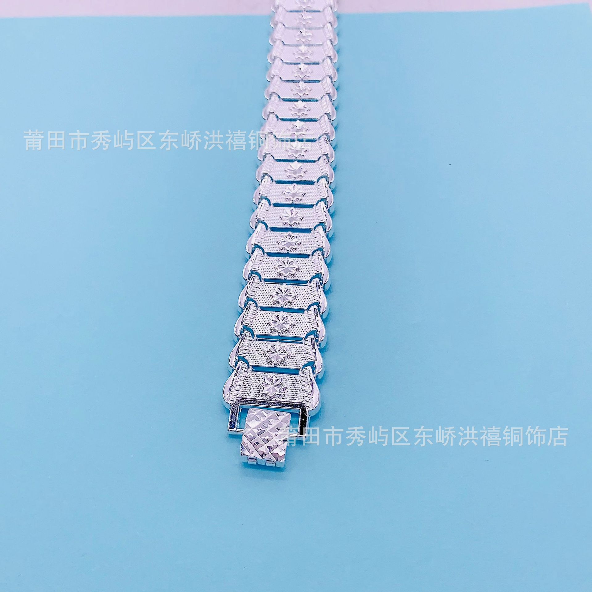Live supply silver plated boss car flower flat wide version bracelet personality domineering men's watch chain jewelry wholesale