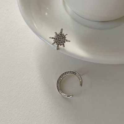 Dongdaemun Earrings new pattern Moon star Ear Studs the republic of korea temperament personality Show thin Asymmetry Earrings