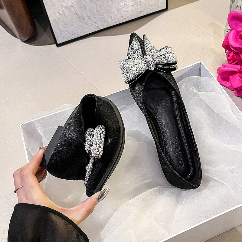 French pointed single shoe women's 2024 new bow diamond flat bottomed ladyblade shoes