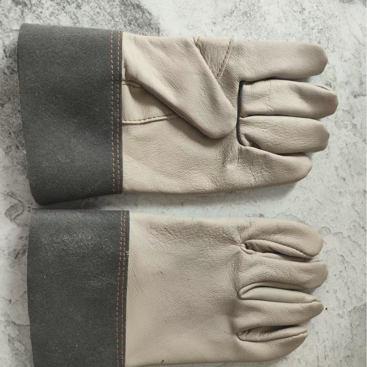 电焊手套隔油工地耐脏全劳保皮手套耐磨耐用机械加厚电焊工防滑