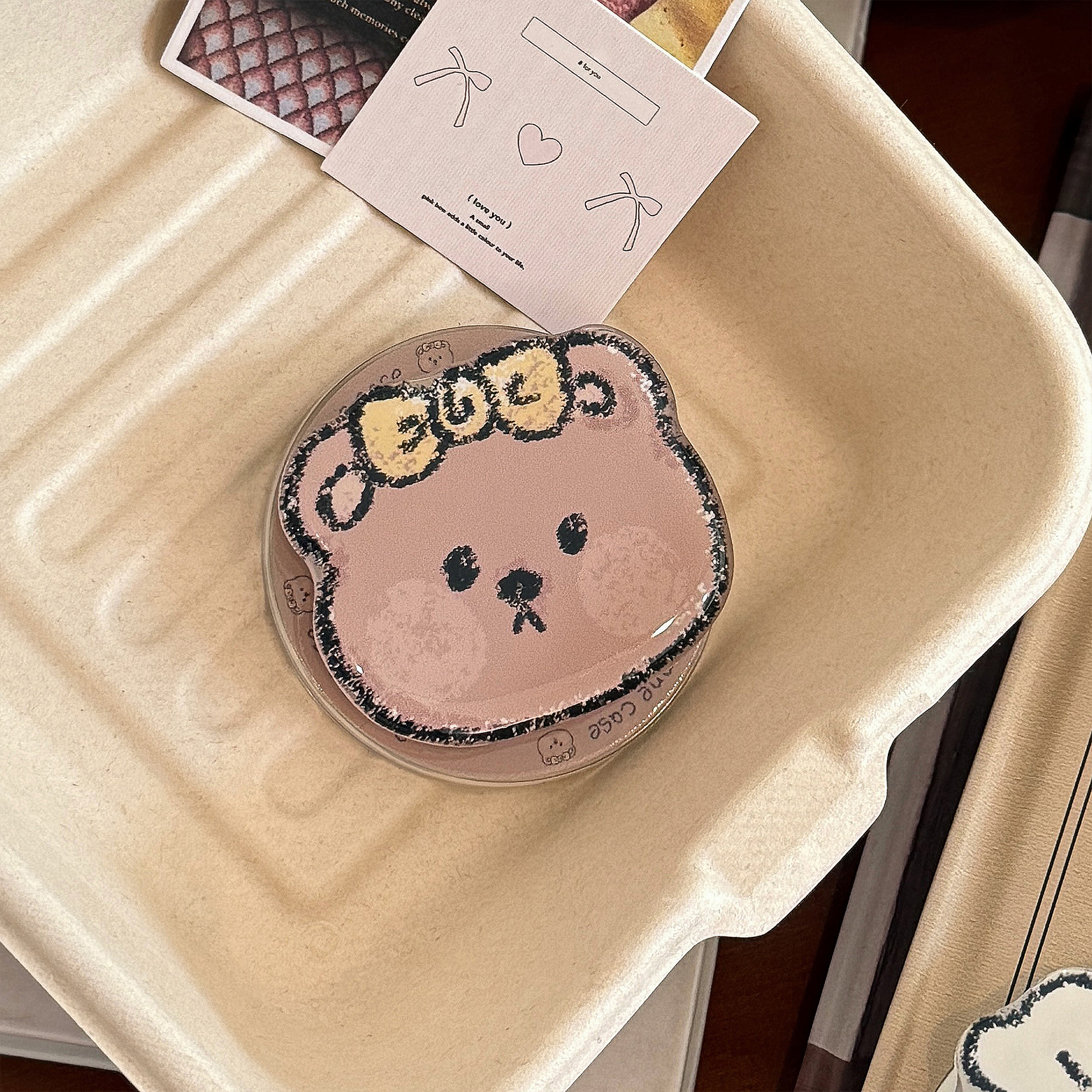 Adecuado para Magsafe soporte magnético lindo de dibujos animados pequeño animal soporte de airbag de teléfono móvil escritorio portátil retráctil