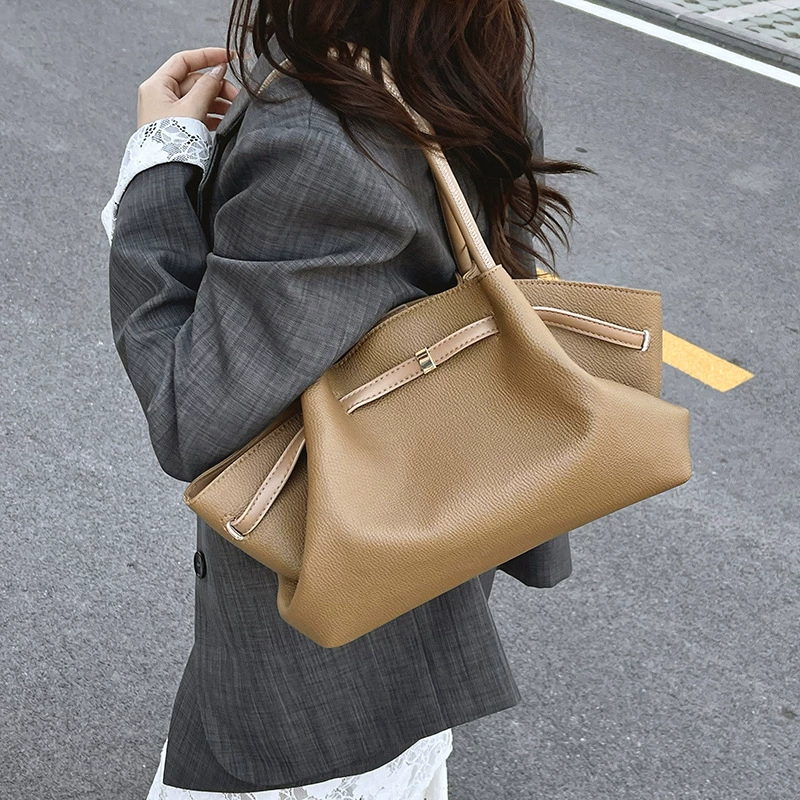 Summer shoulder bag, capacious one-shoulder bag, Korean style