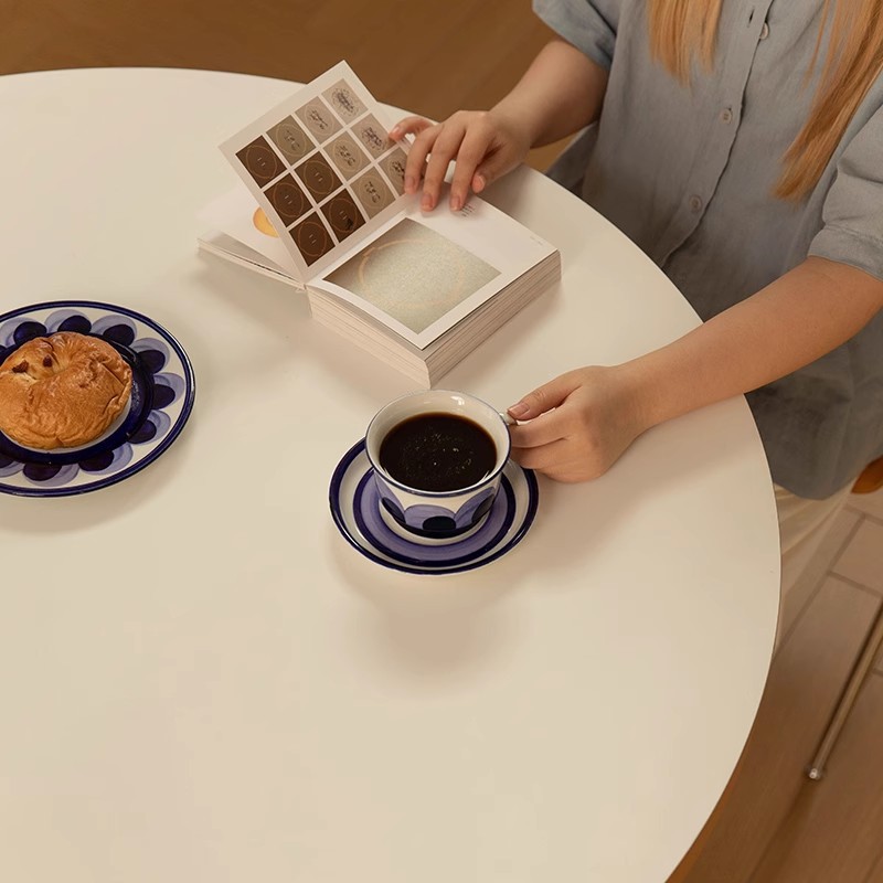Mesa de comedor redonda retro, sala de estar para el hogar, escritorio de apartamento pequeño, escritorio, mesa redonda estándar, mesa de comedor a juego de colores nórdicos